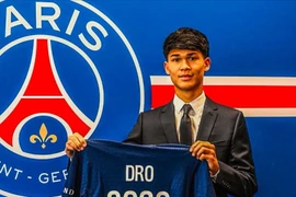PSG chiêu mộ 'thần đồng' bóng đá gốc Philippines