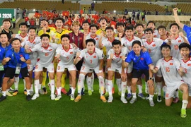 U23 Việt Nam vào tứ kết U23 châu Á với kỳ tích toàn thắng