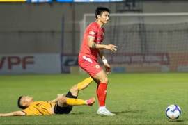 Ngược dòng hạ Thanh Hóa, Công an Hà Nội FC vững vàng ngôi đầu bảng