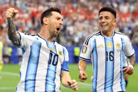 Messi phá sâu kỷ lục World Cup