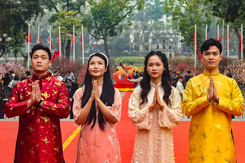 Mãn nhãn không gian hoa xuân "kỷ lục" vừa khai mạc tại vườn hoa Lý Thái Tổ