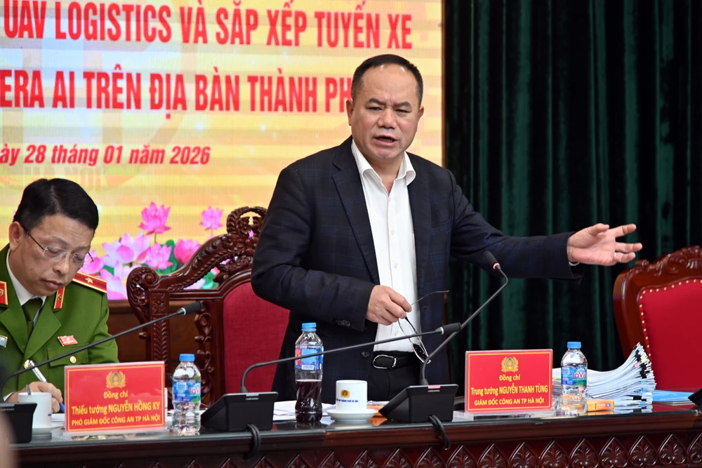 Công an Hà Nội đôn đốc triển khai UAV logistics và gắn camera AI trên xe bus, taxi để giải quyết điểm nghẽn ùn tắc giao thông