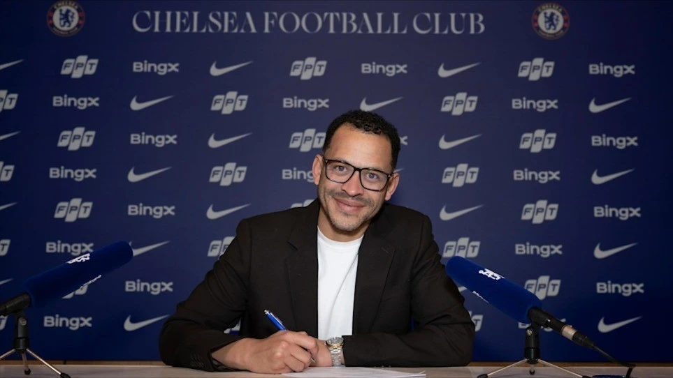 HLV Liam Rosenior: "Tôi đến Chelsea để chiến thắng"