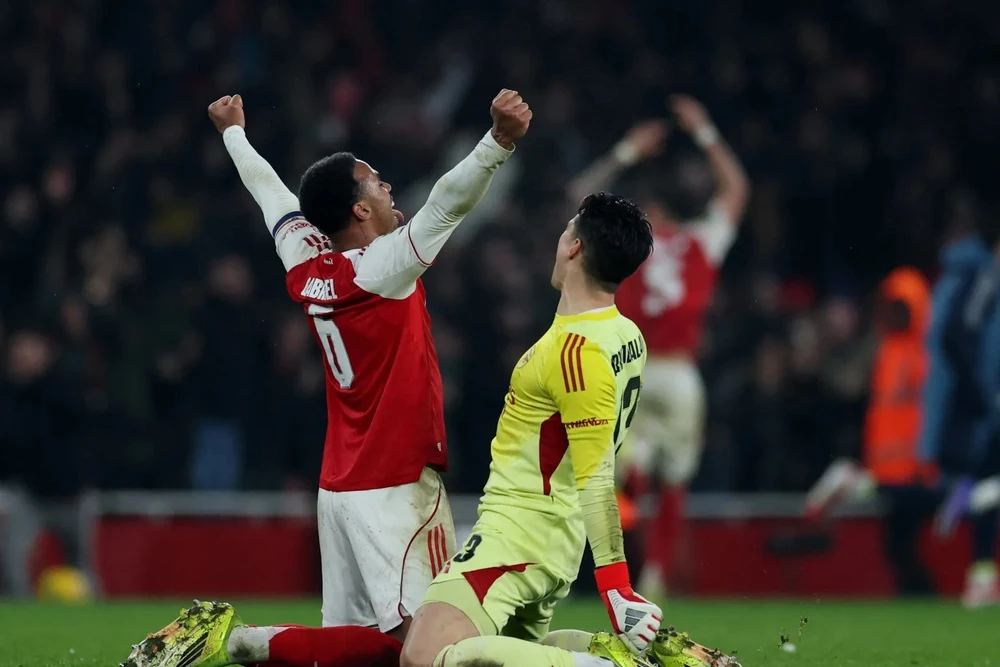 Kai Havertz phá lưới Chelsea phút 90+7, Arsenal vào chung kết cúp Liên đoàn