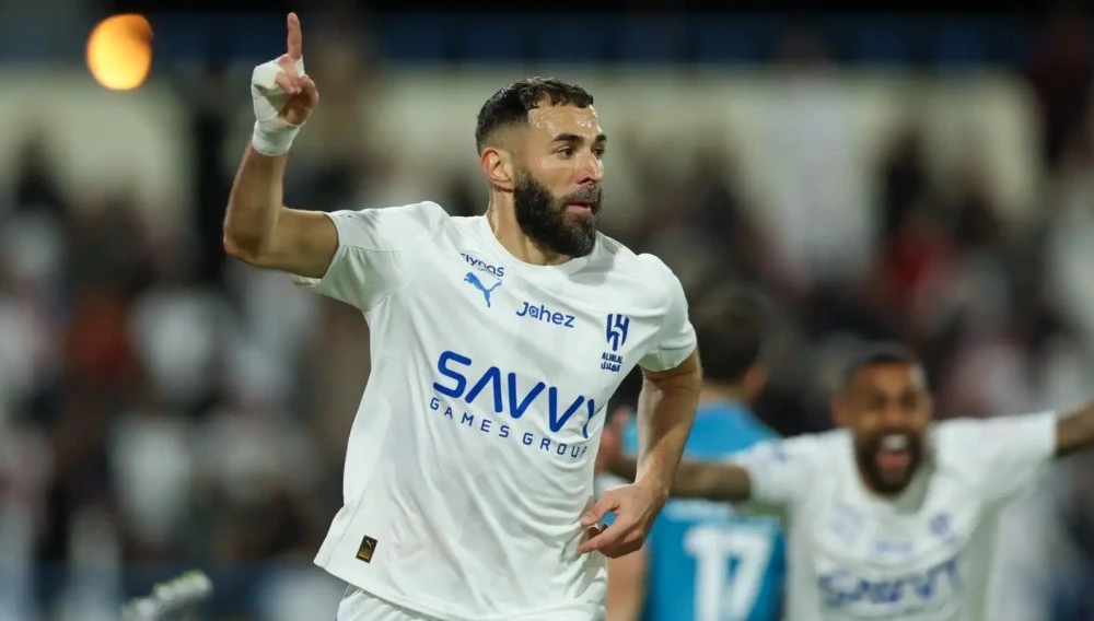 Benzema lập hattrick ngay trận ra mắt Al Hilal