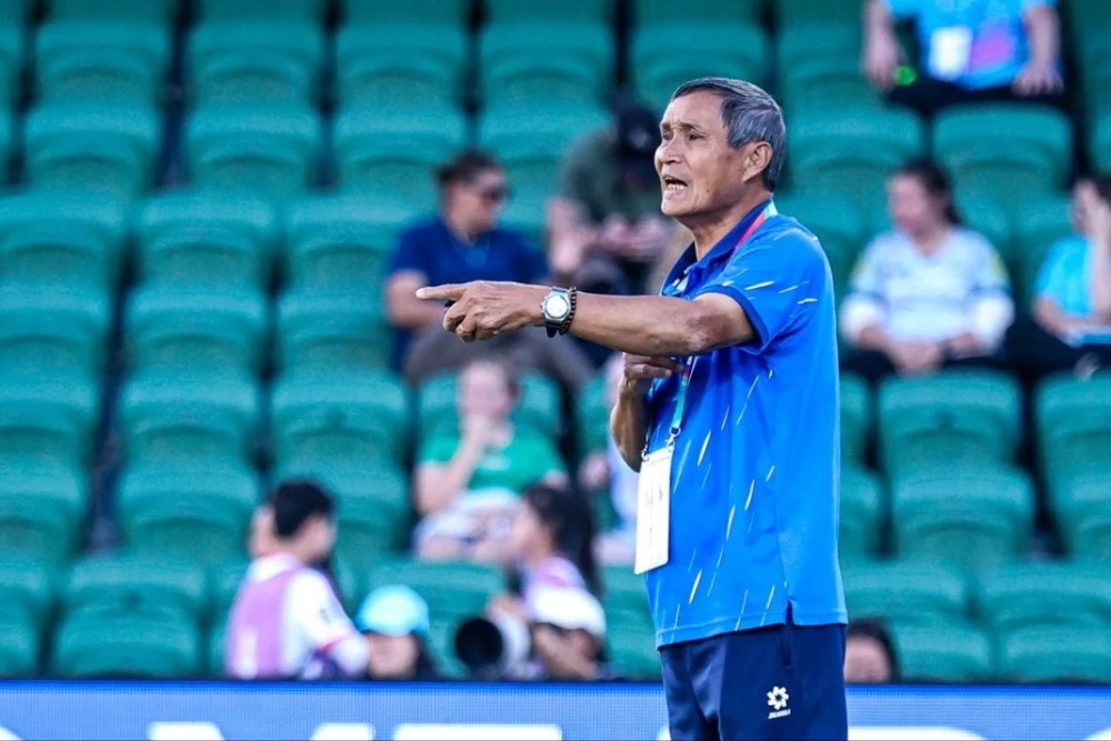 HLV Mai Đức Chung: "Tôi xin rút lui"