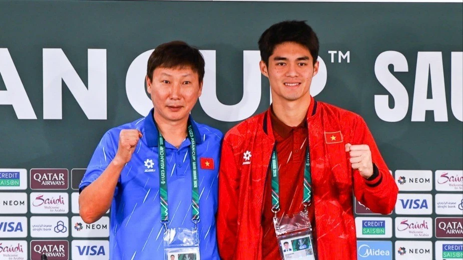 HLV Kim Sang-sik: "U23 Việt Nam sẵn sàng vượt ngưỡng, chinh phục thử thách Trung Quốc"