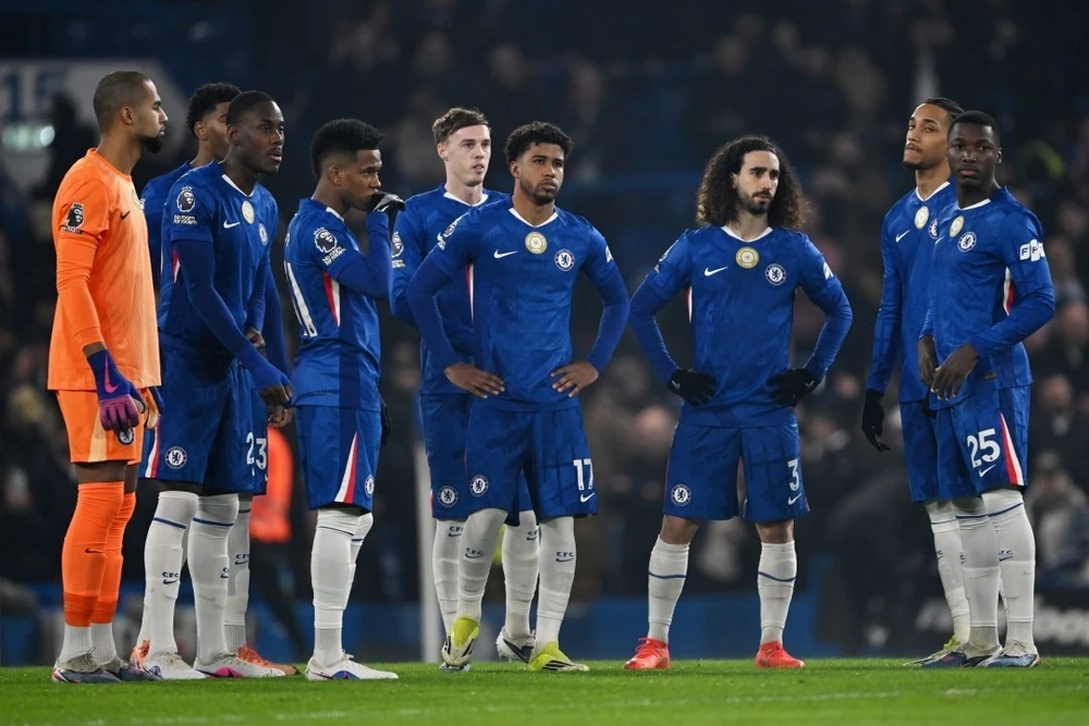 Dàn sao Chelsea bị Leeds cầm chân dù dẫn 2 bàn