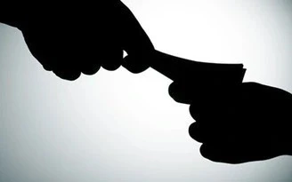 Nhóm cựu cán bộ trật tự xây dựng đô thị hầu toà vì nhận tiền “bảo kê” vi phạm