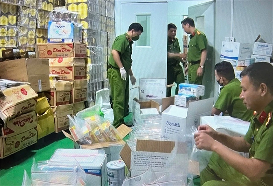 Thủ đoạn của “ông trùm” thực phẩm chức năng giả để thu lời bất chính hàng trăm tỷ đồng 