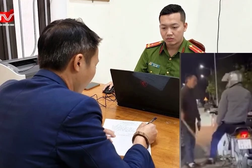 Công an làm việc với tài xế ô tô cầm gậy đe dọa người đi xe máy