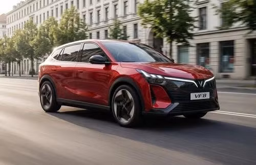 VinFast VF 8 thế hệ mới có gì để đấu Tesla Model Y?