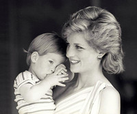 [ẢNH] Những khuôn hình ngày nhỏ cực hiếm của hoàng tử Anh Harry