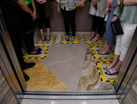 [ẢNH] Người dân thế giới giữ khoảng cách nơi công cộng trong dịch Covid-19