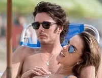 [ẢNH] Chiêm ngưỡng nhan sắc nóng bỏng siêu mẫu U40 Alessandra Ambrosio