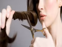 Bí quyết chăm sóc và bảo vệ tóc hiệu quả vào mùa hè!