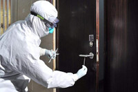 [ẢNH] Những con đường nhiễm bệnh không ngờ tới do virus corona gây ra