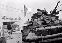 [ẢNH] Những hình ảnh khó quên trong ngày giải phóng miền Nam, thống nhất đất nước năm 1975