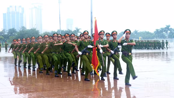 Sở Cảnh sát PCCC Hà Nội: Sôi nổi Hội thi điều lệnh CAND năm 2012 ảnh 1