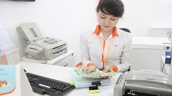 Dự báo tăng trưởng tín dụng cả năm ở mức 10% ảnh 1