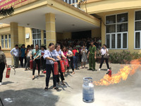 Phổ biến kỹ năng cứu nạn, chữa cháy cho các cô giáo mầm non