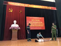 Phổ biến kỹ năng cứu nạn, chữa cháy cho các cô giáo mầm non