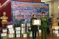 Những người lính cứu hỏa mang hơi ấm đến vùng cao