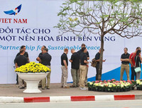 Toàn cảnh Tổng thống Mỹ Donald Trump rời cuộc họp thượng đỉnh, lên máy bay về nước