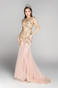 [ẢNH] Chiếc váy Nhã Phương diện trong đám cưới do ai thiết kế ?