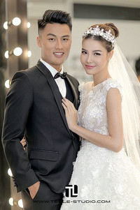 [ẢNH] Chiếc váy Nhã Phương diện trong đám cưới do ai thiết kế ?