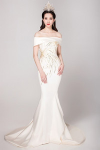 [ẢNH] Chiếc váy Nhã Phương diện trong đám cưới do ai thiết kế ?