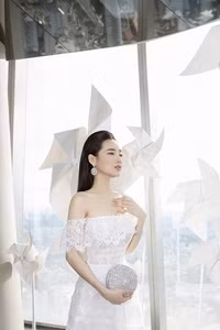 [ẢNH] Chiếc váy Nhã Phương diện trong đám cưới do ai thiết kế ?