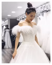 [ẢNH] Chiếc váy Nhã Phương diện trong đám cưới do ai thiết kế ?