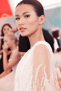 [ẢNH] Chiếc váy Nhã Phương diện trong đám cưới do ai thiết kế ?