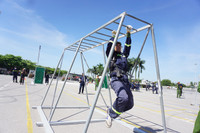 Cuộc thử sức giữa nắng nóng 40 độ C của những người lính cứu hỏa