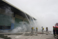 Nhiều lực lượng tham gia diễn tập phương án chữa cháy, cứu nạn