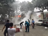 Trên 300 người dân tham gia nâng cao kỹ năng chữa cháy, thoát nạn