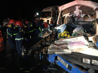 Cứu nạn các nạn nhân mắc kẹt trong cabin xe ô tô