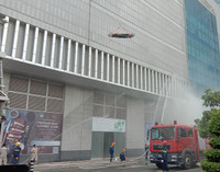 Hàng trăm nhân viên, cư dân tham gia diễn tập vụ cháy giả định