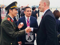 Toàn cảnh Tổng thống Mỹ Donald Trump rời cuộc họp thượng đỉnh, lên máy bay về nước