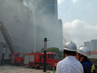 Hàng trăm nhân viên, cư dân tham gia diễn tập vụ cháy giả định