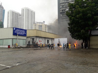 Hàng trăm công nhân tham gia diễn tập cứu nạn, cứu hộ đám cháy tại kho xưởng