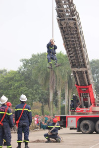 Cuộc đua tài phá khóa, cứu người và tài sản của lực lượng cứu hỏa