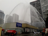 Hàng trăm công nhân tham gia diễn tập cứu nạn, cứu hộ đám cháy tại kho xưởng