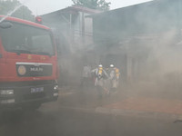 Cư dân phường Phúc Xá khẩn trương với các tình huống cháy giả định