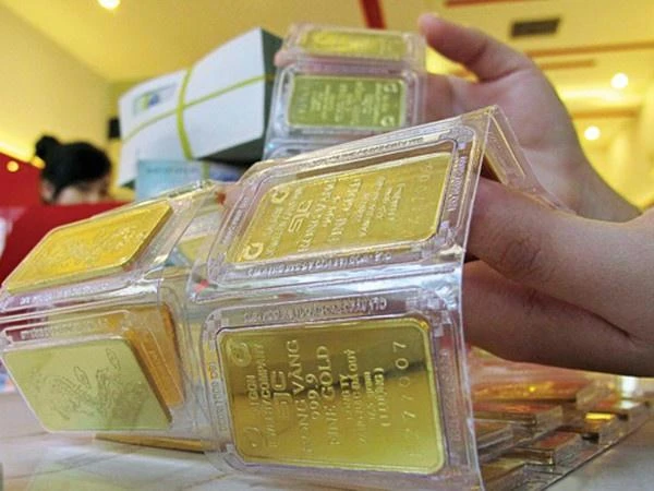 Giá vàng quay đầu tăng sau giảm sâu