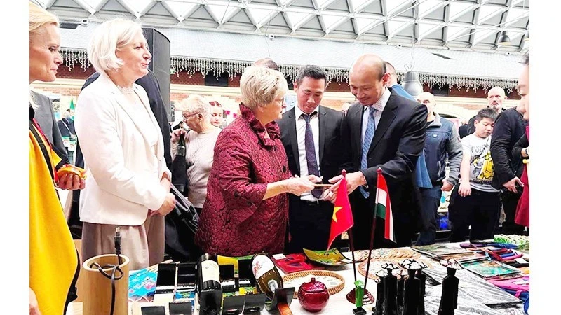 Kiều bào - bộ phận không tách rời, nguồn lực quan trọng của đất nước 