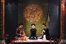 Ngày Xuân thưởng thức đêm diễn ca trù "Hàn lạp nhã ca"