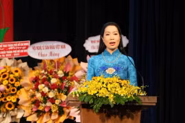 NSND Trịnh Kim Chi đắc cử Chủ tịch Hội Sân khấu TP.HCM