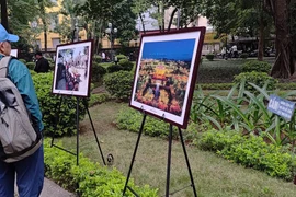 "Vẻ đẹp quê hương" qua góc nhìn người cao tuổi